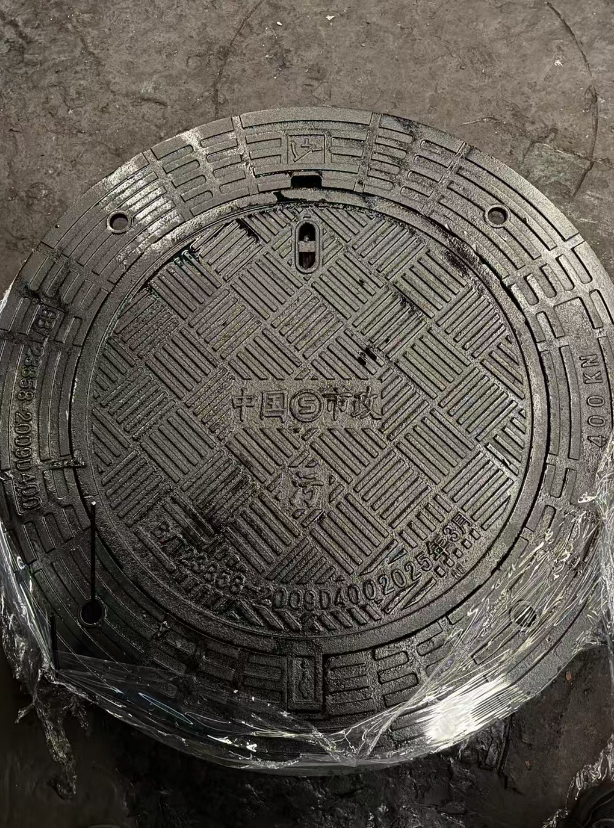 潮南球墨铸铁防沉降井盖展示